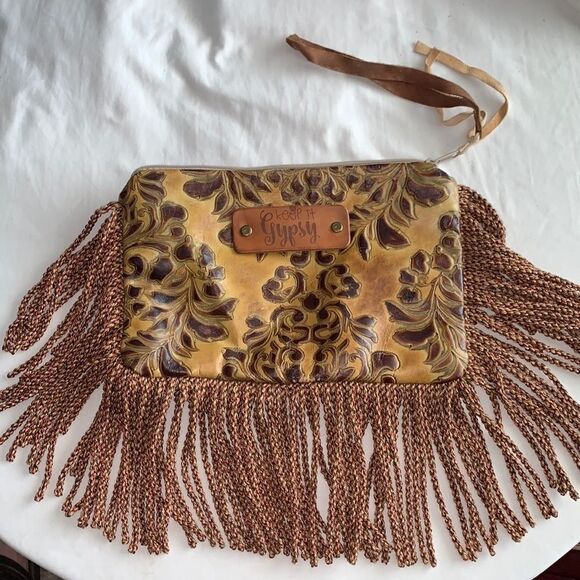 KEEP it Gypsy wristlet/clutch - Picture 1 of 4
